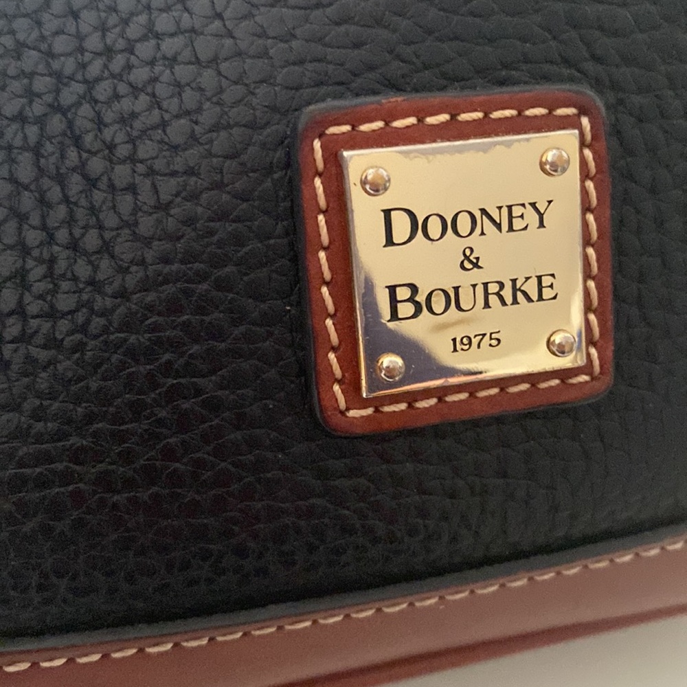 Dooney & Bourke Pebble and Grain Zip Zip Satchel Purse - Picture 5 of 13